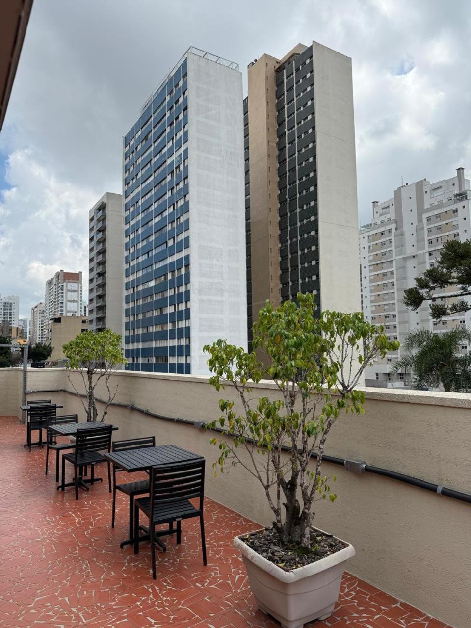 Esquina Batel - Hotel Economico Curitiba Exterior photo